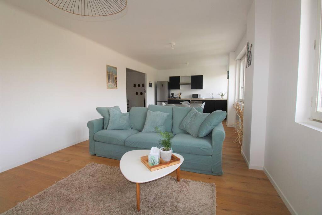 Joli Appartement Au Calme Lay-Saint-Christophe Exterior foto