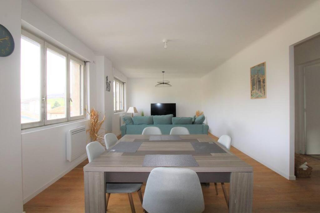 Joli Appartement Au Calme Lay-Saint-Christophe Exterior foto
